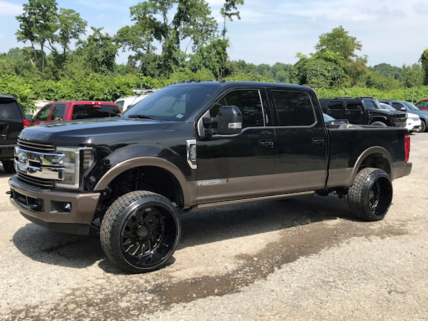 2017 F250 w/Readlift Leveling Kit , 24x14 Specialty Forged SFO34 custom painted , and Nitto 420’s 