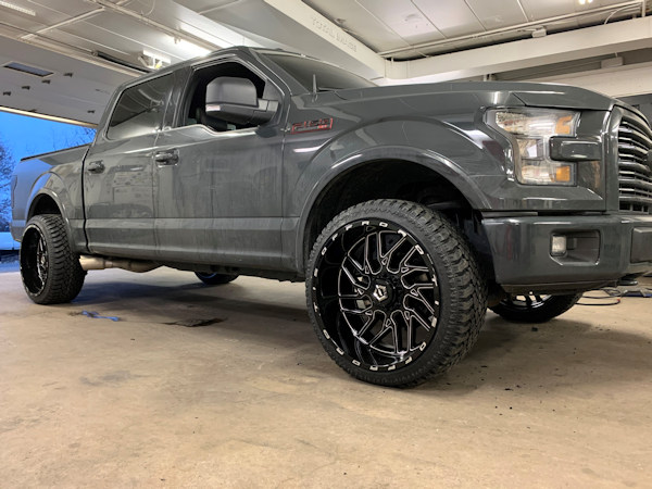 F150 leveled with 24x12 Tis 544’s wrapped in 285/40/24 Atturo Trailblade X/T’s 