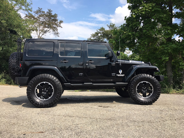 2012 Jeep Wrangler with 4 inch lift kit and 37 inch Toyo Open Country MT tires. 