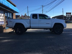 2013 Toyota Tacoma with ProComp Nitro lift and 265/70/17Cooper STT Pro tires