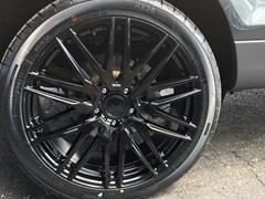2012 Audi Q7 with 22 inch Niche Anzid M164 wheels with Goldway tires