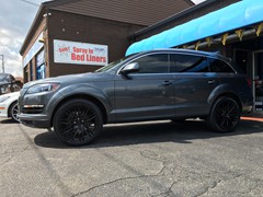 2012 Audi Q7 with 22 inch Niche Anzid M164 wheels with Goldway tires