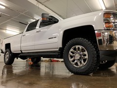 Chevy 3500 with 3.5in lift and 295/70/18 Mastercraft CXT’s