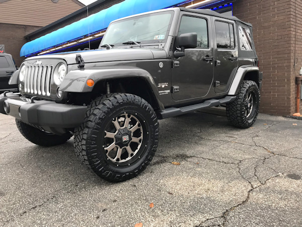 2017 jeep wrangler jk, 3in rough country lift, 20x9 xd wheels, on 35x12.50x20 