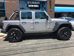 2018 Jeep Wrangler JL,  2.5in. Rough Country Lift, 20x9 Fuel Assaults, 33x12.50x 20 Nitto Ridge Grapplers