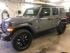 2018 Wrangler JL  with 20x9 +0 offset XD838’s and 33x12.50x20 Kenda M/T’s