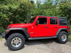 Wrangler JL with 17in Pro Comp Wheels and Nitto Ridge Grapplers
