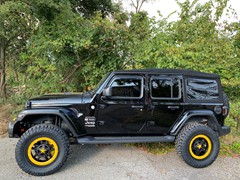 2018 JL , 3.5in Roughcountry lift, 20x9 -12 offset Rockstars,35x12.50x20 Nitto Ridge Grapplers 