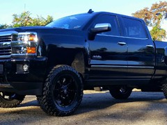 2016 Chevy Silverado 2500HD with 3 inch Zone Offroad lift kit and 20x9 Fuel Offroad Coupler wheels with 35 inch Toyo Open Country MT tires